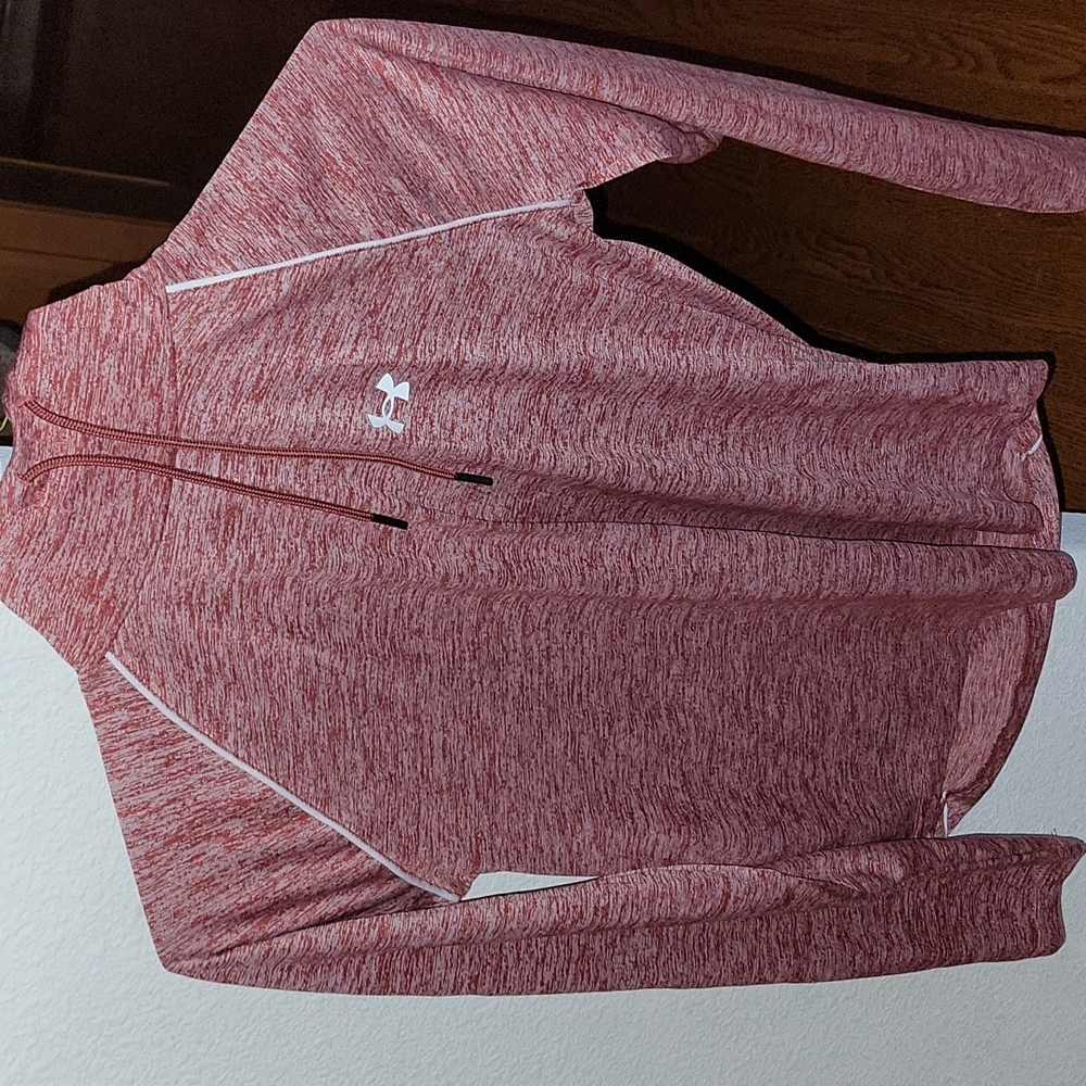 Under Armour top small